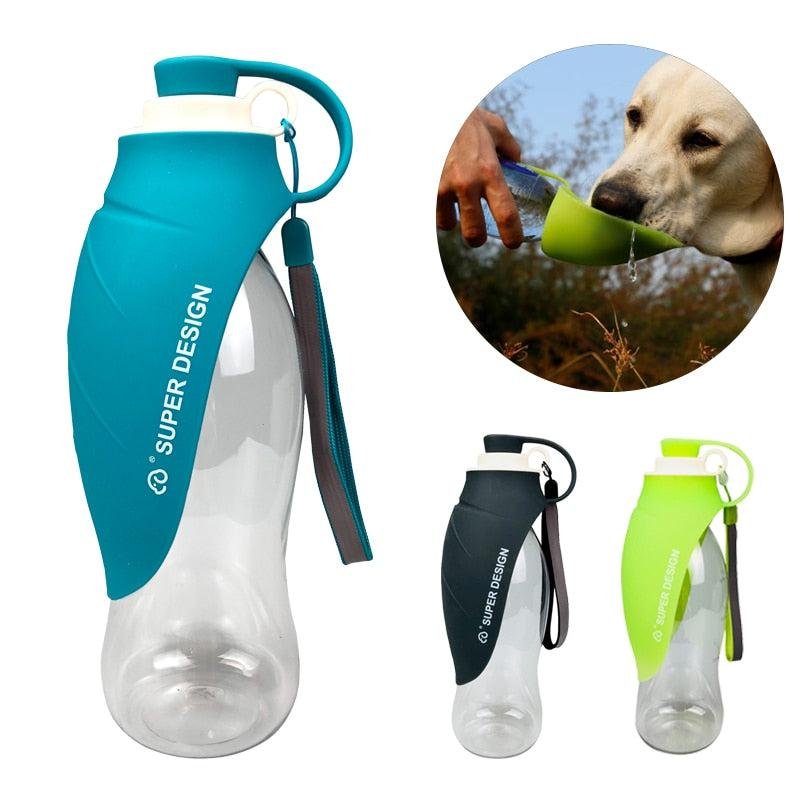 Soft Silicone Travel Water Bottle for Pets. Portable Water Dispenser for Chens and Cats. Ideal on the Go